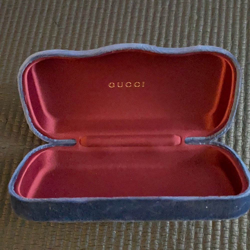 Sold Individually Gucci sunglass case Medium S